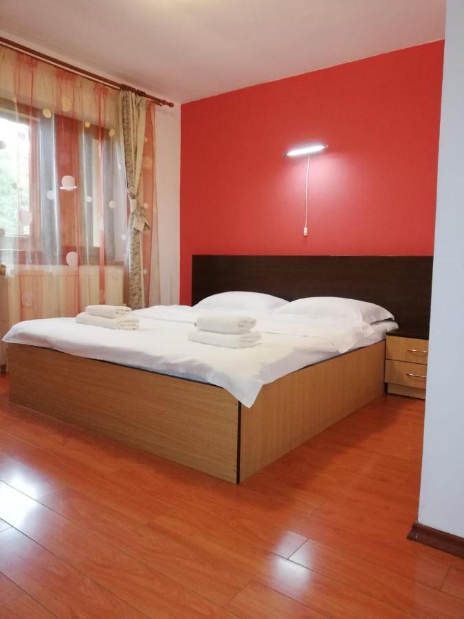La Gabi Hotel Азуга Екстериор снимка