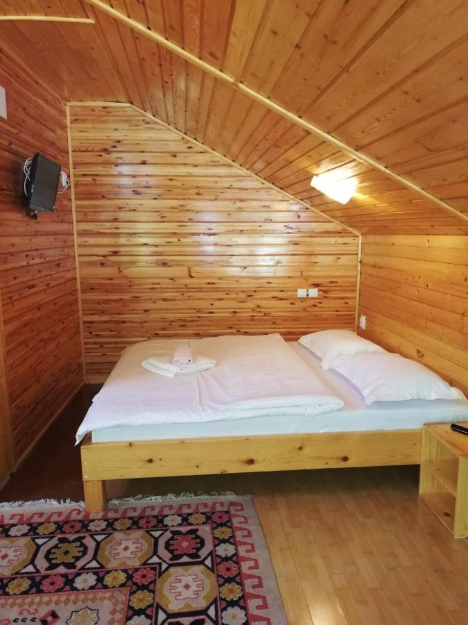 La Gabi Hotel Азуга Екстериор снимка